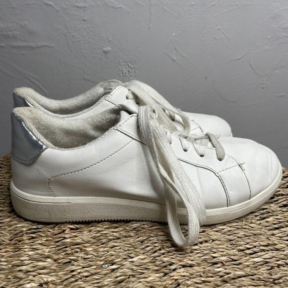 torrid Shoes - TORRID Sneakers Size 7.5 White Silver Lace Up Low Top Classic Summer Casual